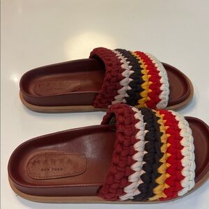 Marea Red Leather Detail